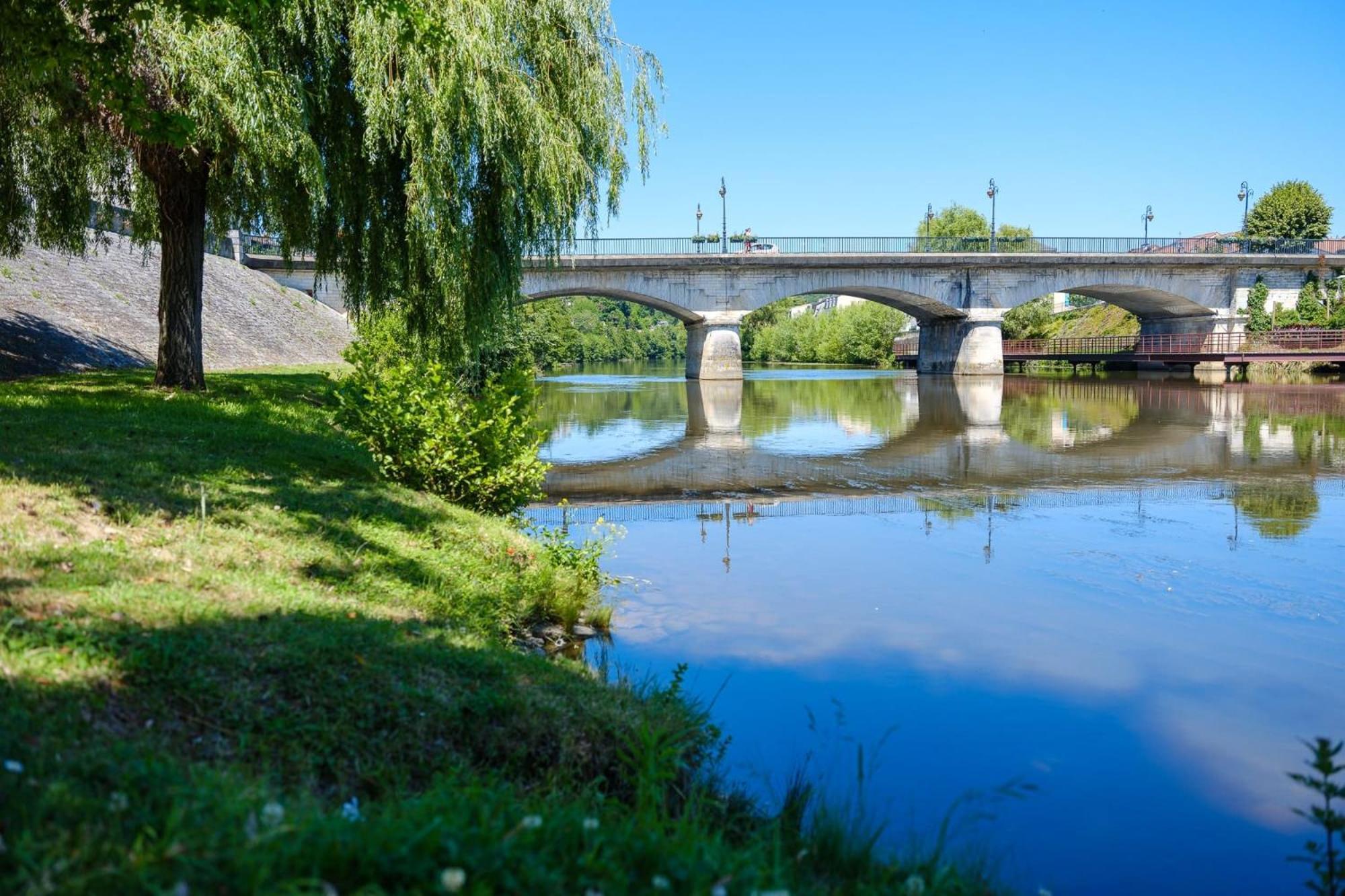 Le Maleville - Appartements De Standing Périgueux Εξωτερικό φωτογραφία